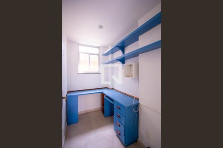 Apartamento à venda com 72m², 2 quartos e 1 vaga Apartamento à venda com 72m², 2 quartos e 1 vagaCloset da suíte