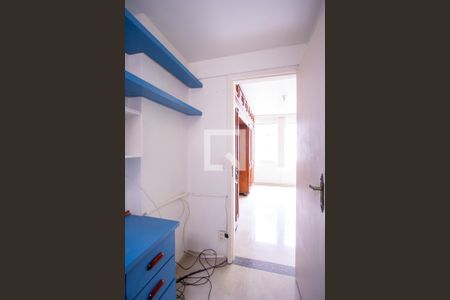 Apartamento à venda com 72m², 2 quartos e 1 vaga Apartamento à venda com 72m², 2 quartos e 1 vagaCloset da suíte