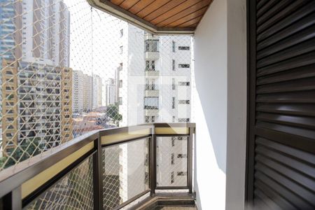Apartamento à venda com 211m², 3 quartos e 3 vagasSacada da suíte