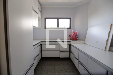 Apartamento à venda com 211m², 3 quartos e 3 vagasQuarto de Serviço