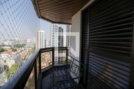 Apartamento à venda com 211m², 3 quartos e 3 vagasSacada da Suíte 3