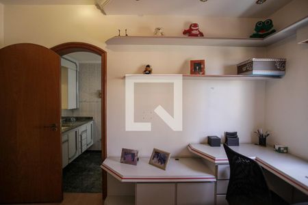 Apartamento à venda com 211m², 3 quartos e 3 vagasSuíte 2