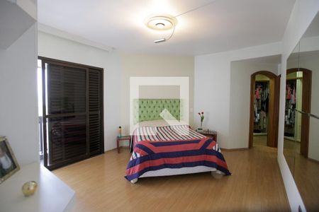 Apartamento à venda com 211m², 3 quartos e 3 vagasSuíte 3