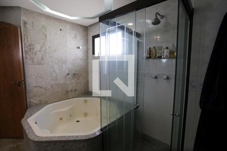 Apartamento à venda com 211m², 3 quartos e 3 vagasBanheiro da Suíte 3