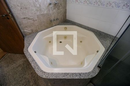 Apartamento à venda com 211m², 3 quartos e 3 vagasBanheiro da Suíte 3