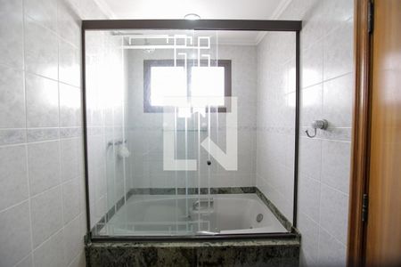 Apartamento à venda com 211m², 3 quartos e 3 vagasBanheiro da Suíte 2