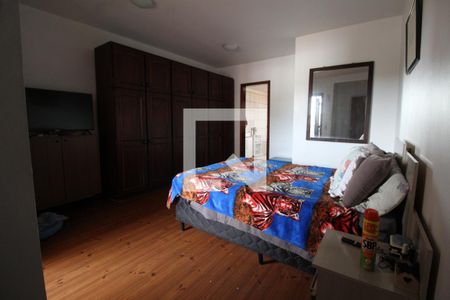 Casa à venda com 364m², 6 quartos e 4 vagasQuarto 4