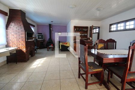 Casa à venda com 364m², 6 quartos e 4 vagassalão de festas 
