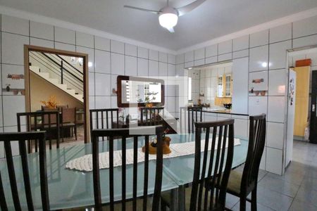 Casa à venda com 237m², 4 quartos e 4 vagasCopa