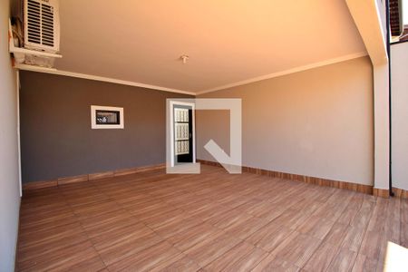 Casa à venda com 237m², 4 quartos e 4 vagasGaragem