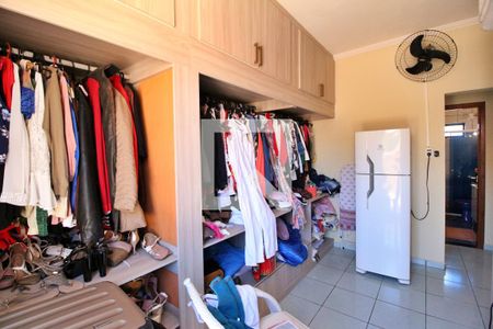 Casa à venda com 237m², 4 quartos e 4 vagasCloset do Quarto 3 (suíte)