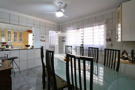 Casa à venda com 237m², 4 quartos e 4 vagasCopa