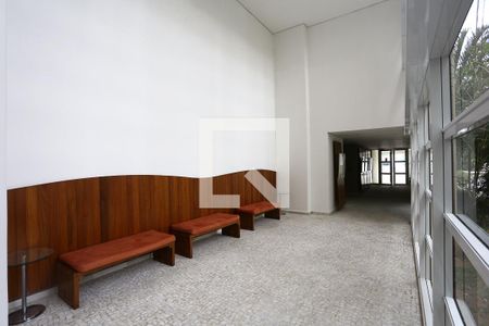 Apartamento à venda com 70m², 2 quartos e 2 vagas Apartamento à venda com 70m², 2 quartos e 2 vagasHall de entrada