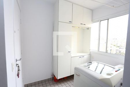 Apartamento à venda com 70m², 2 quartos e 2 vagas Apartamento à venda com 70m², 2 quartos e 2 vagasÁrea de Serviço