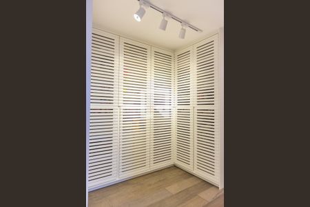 Apartamento à venda com 110m², 2 quartos e 3 vagasCloset