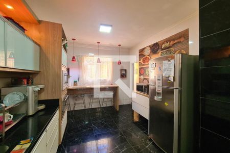 Apartamento à venda com 136m², 4 quartos e 1 vaga Apartamento à venda com 136m², 4 quartos e 1 vagaCozinha