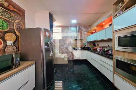 Apartamento à venda com 136m², 4 quartos e 1 vaga Apartamento à venda com 136m², 4 quartos e 1 vagaCozinha