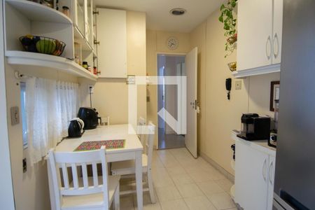 Apartamento à venda com 150m², 3 quartos e 3 vagas Apartamento à venda com 150m², 3 quartos e 3 vagasCozinha