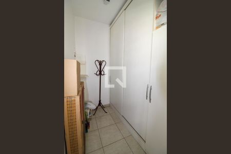 Apartamento à venda com 72m², 2 quartos e 1 vaga Apartamento à venda com 72m², 2 quartos e 1 vagaQuarto de Serviço