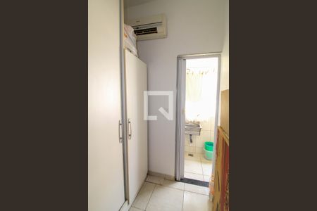 Apartamento à venda com 72m², 2 quartos e 1 vaga Apartamento à venda com 72m², 2 quartos e 1 vagaQuarto de Serviço