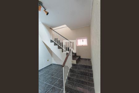 Escada de casa para alugar com 2 quartos, 198m² em Parque Jambeiro, Campinas