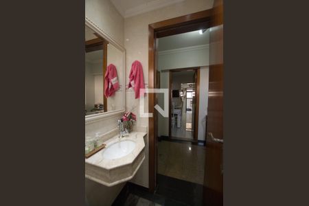 Apartamento à venda com 185m², 3 quartos e 4 vagas Apartamento à venda com 185m², 3 quartos e 4 vagasLavabo