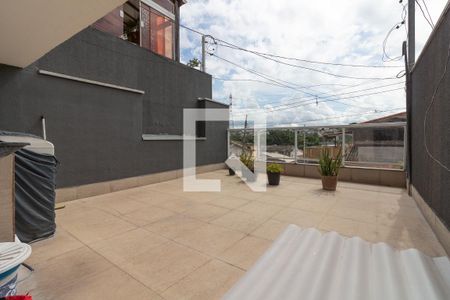Casa à venda com 200m², 3 quartos e 2 vagas Casa à venda com 200m², 3 quartos e 2 vagasÁrea de Serviço
