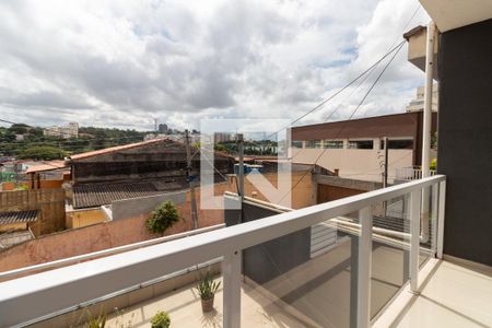 Casa à venda com 200m², 3 quartos e 2 vagas Casa à venda com 200m², 3 quartos e 2 vagasVaranda do Quarto 1
