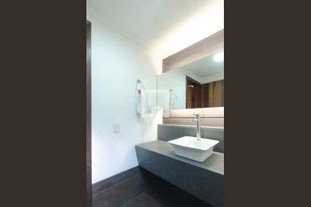 Casa à venda com 356m², 4 quartos e 4 vagasLavabo