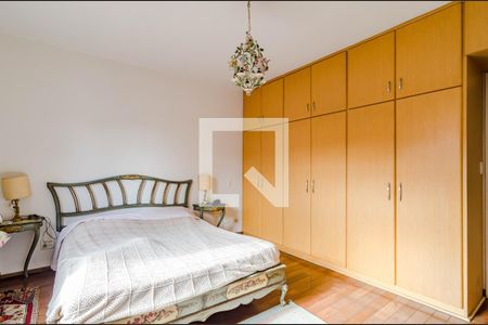 Casa à venda com 258m², 3 quartos e 6 vagas Casa à venda com 258m², 3 quartos e 6 vagasSuíte