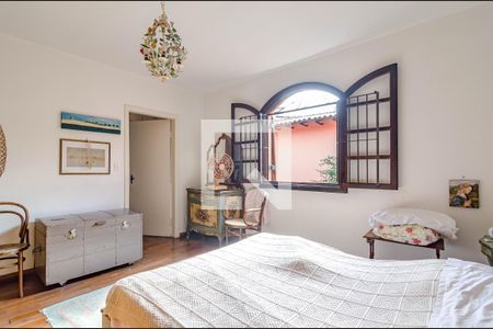 Casa à venda com 258m², 3 quartos e 6 vagas Casa à venda com 258m², 3 quartos e 6 vagasSuíte