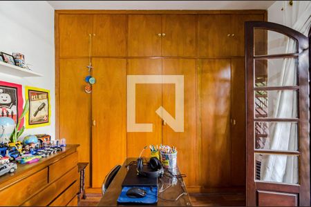 Casa à venda com 258m², 3 quartos e 6 vagas Casa à venda com 258m², 3 quartos e 6 vagasQuarto 2