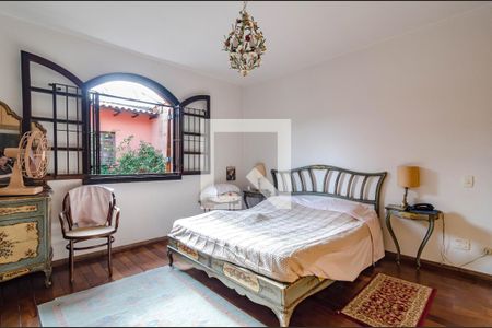 Casa à venda com 258m², 3 quartos e 6 vagas Casa à venda com 258m², 3 quartos e 6 vagasSuíte