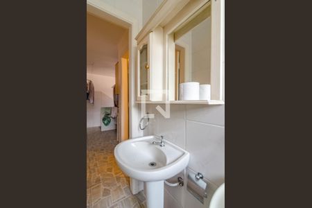 Casa à venda com 258m², 3 quartos e 6 vagas Casa à venda com 258m², 3 quartos e 6 vagasBanheiro de serviço