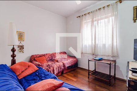 Casa à venda com 258m², 3 quartos e 6 vagas Casa à venda com 258m², 3 quartos e 6 vagasSala de TV