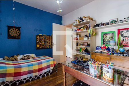 Casa à venda com 258m², 3 quartos e 6 vagas Casa à venda com 258m², 3 quartos e 6 vagasQuarto 2