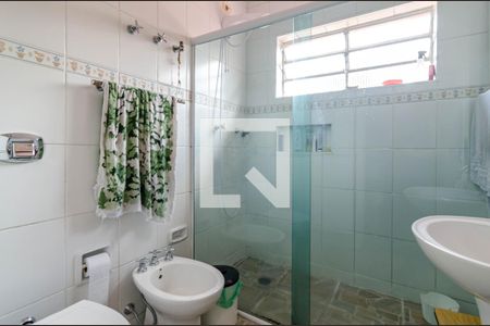 Casa à venda com 258m², 3 quartos e 6 vagas Casa à venda com 258m², 3 quartos e 6 vagasBanheiro da suíte