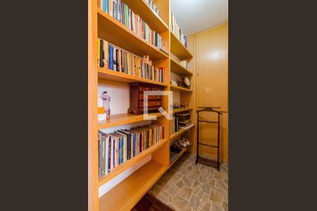 Casa à venda com 258m², 3 quartos e 6 vagas Casa à venda com 258m², 3 quartos e 6 vagasCloset da suíte