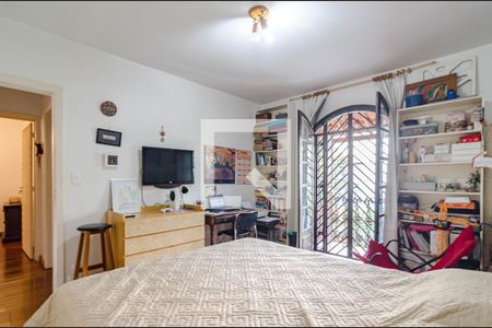 Casa à venda com 258m², 3 quartos e 6 vagas Casa à venda com 258m², 3 quartos e 6 vagasQuarto 1