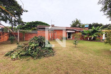 Casa à venda com 295m², 4 quartos e 3 vagas Casa à venda com 295m², 4 quartos e 3 vagasPátio