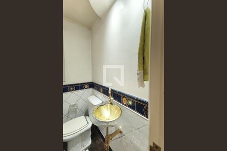 Casa à venda com 295m², 4 quartos e 3 vagas Casa à venda com 295m², 4 quartos e 3 vagasLavabo