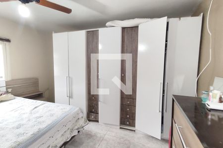 Casa à venda com 295m², 4 quartos e 3 vagas Casa à venda com 295m², 4 quartos e 3 vagasQuarto2