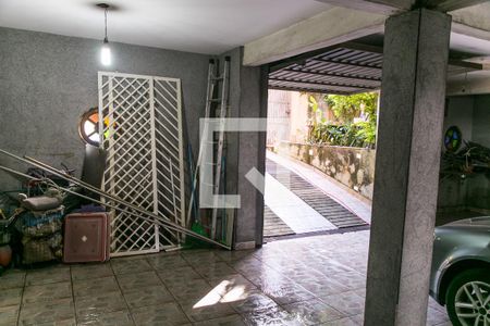 Casa à venda com 265m², 6 quartos e 5 vagas Casa à venda com 265m², 6 quartos e 5 vagasGaragem