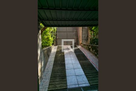 Casa à venda com 265m², 6 quartos e 5 vagas Casa à venda com 265m², 6 quartos e 5 vagasGaragem