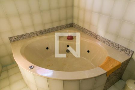 Casa à venda com 265m², 6 quartos e 5 vagas Casa à venda com 265m², 6 quartos e 5 vagasBanheiro da Suíte 1