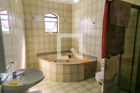 Casa à venda com 265m², 6 quartos e 5 vagas Casa à venda com 265m², 6 quartos e 5 vagasBanheiro da Suíte 1