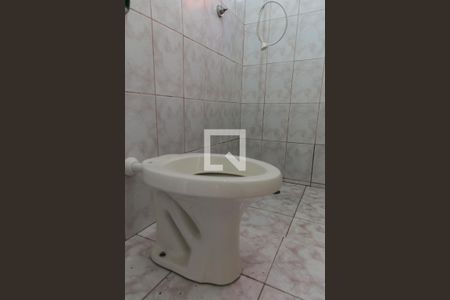 Casa à venda com 265m², 6 quartos e 5 vagas Casa à venda com 265m², 6 quartos e 5 vagasBanheiro de Serviço