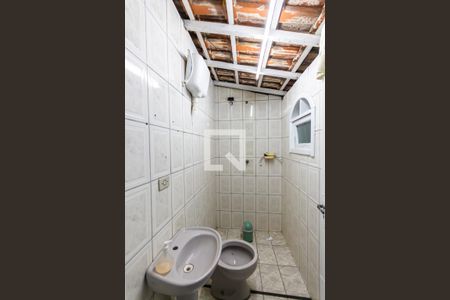 Casa à venda com 160m², 3 quartos e 2 vagas Casa à venda com 160m², 3 quartos e 2 vagasBanheiro da Área Gourmet
