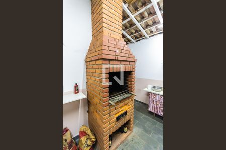 Casa à venda com 160m², 3 quartos e 2 vagas Casa à venda com 160m², 3 quartos e 2 vagasChurrasqueira