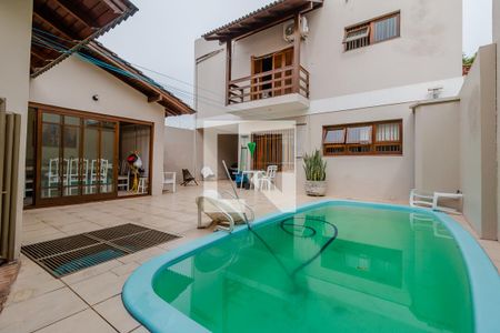 Casa para alugar com 220m², 3 quartos e 3 vagas Casa para alugar com 220m², 3 quartos e 3 vagasQuintal